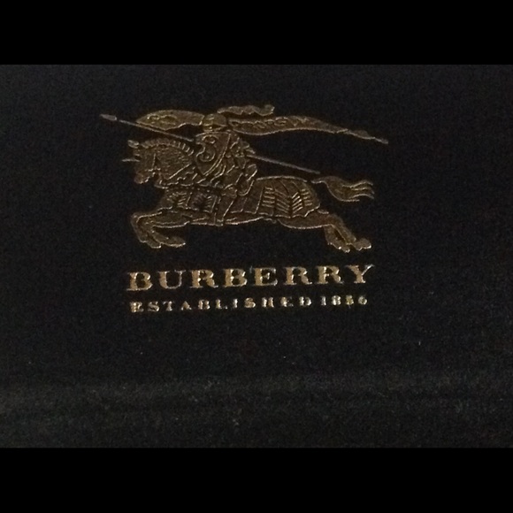 Burberry eye glass case only - Picture 2 of 4
